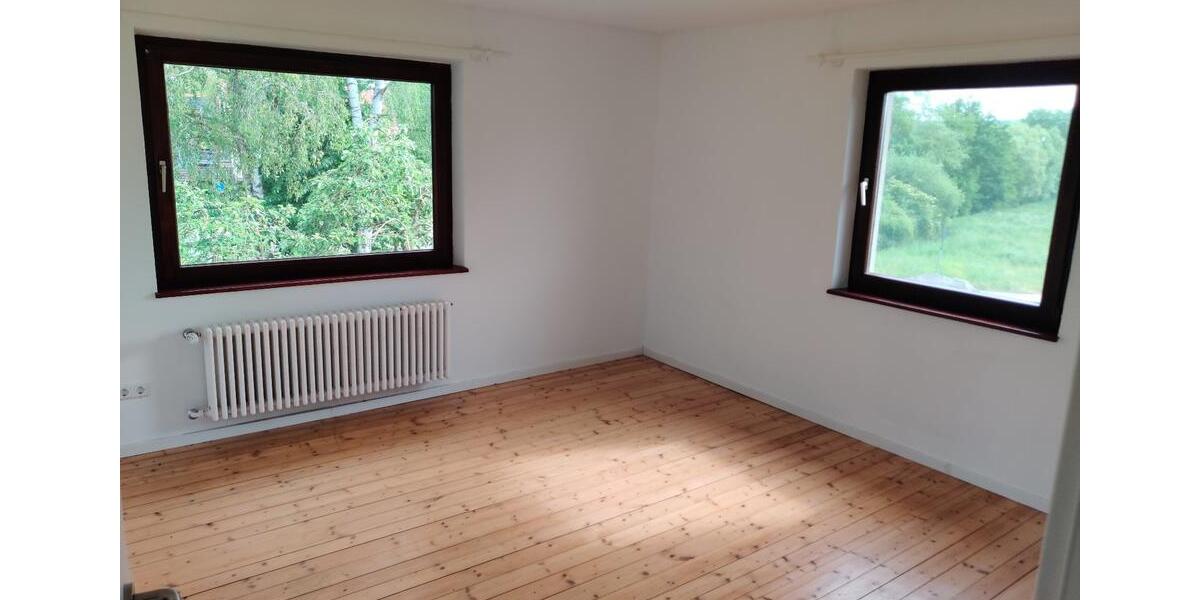Einfamilienhaus Riegel am Kaiserstuhl - 4.5 Zimmer, 150 m&sup2;, 1.600&euro; | Angebot:26592161