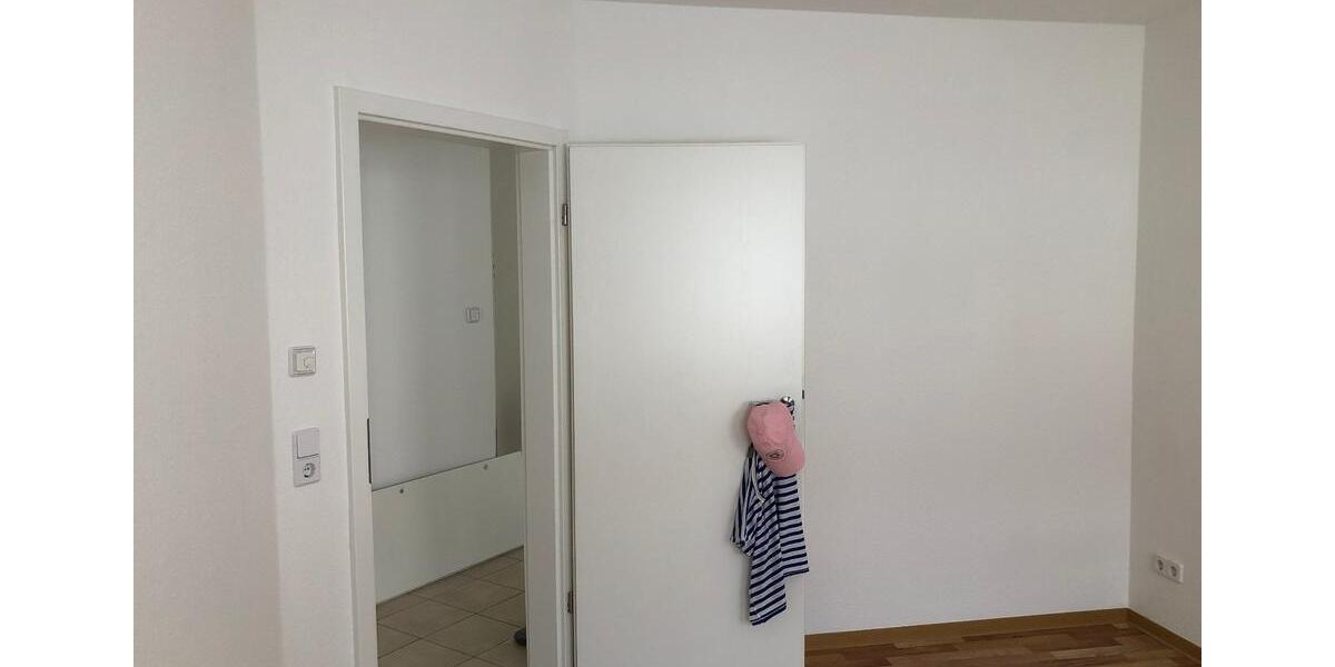 Erdgeschoßwohnung Querfurt - 3 Zimmer, 81 m&sup2;, 650&euro; | Angebot:26489368