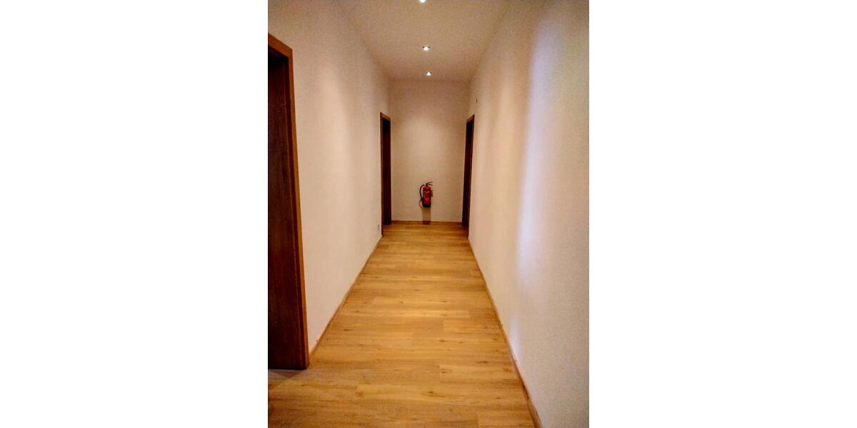 Wohnen auf Zeit Burglengenfeld - 4 Zimmer, 80 m&sup2;, 23&euro; | Angebot:25636390