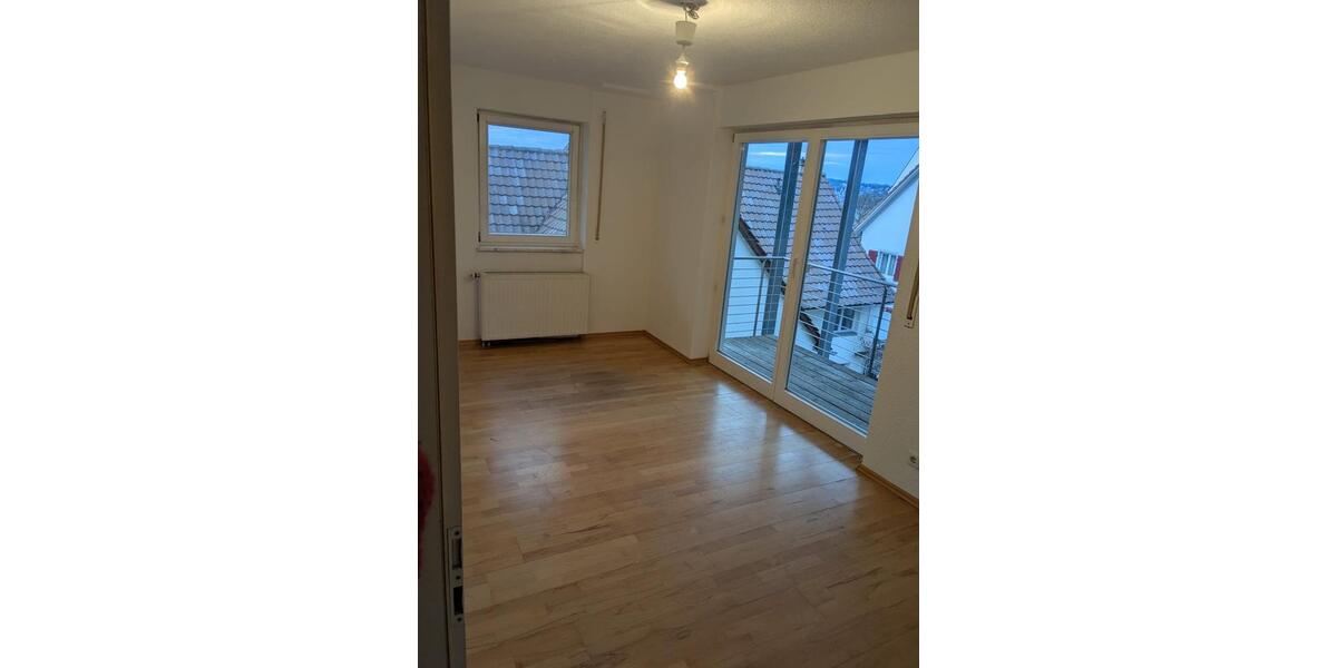 Etagenwohnung Konstanz Dettingen-Wallhausen - 4 Zimmer, 90 m&sup2;, 1.500&euro; | Angebot:24782086