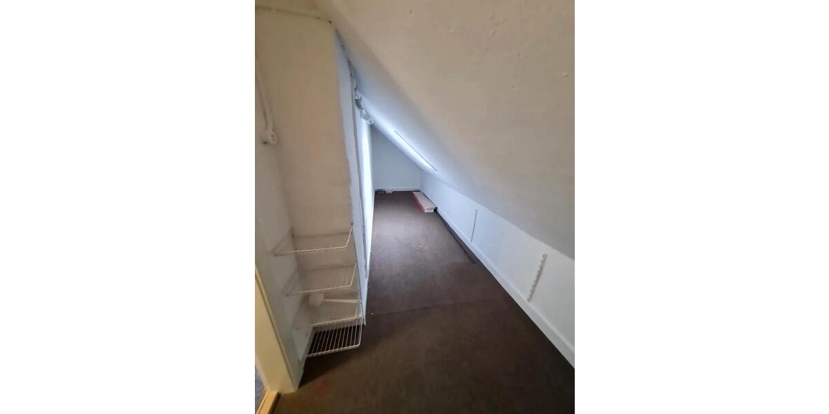 Sanierte Dachgeschosswohnung mit Weitblick in Remscheid Hasten 2 zimmer