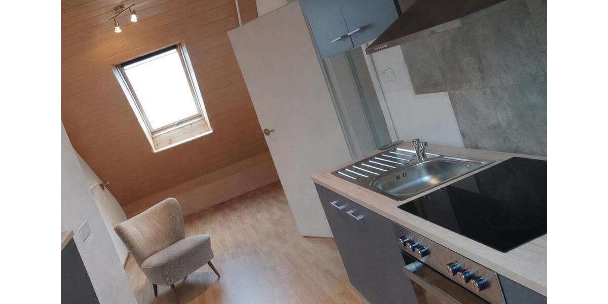 Dachgeschoßwohnung Wolfsburg - 2.5 Zimmer, 50 m&sup2;, 650&euro; | Angebot:25367966