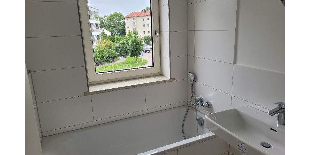 Etagenwohnung Burghausen - 3 Zimmer, 75 m&sup2;, 850&euro; | Angebot:24036027