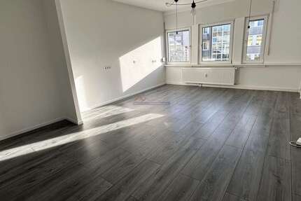 Wohnung zum Mieten in Karlsruhe 1.200 € 98 m² 3 zimmer