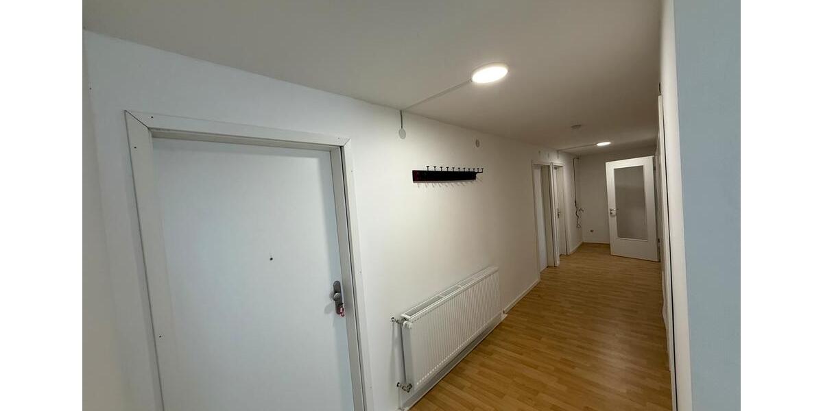 Etagenwohnung Langquaid - 4 Zimmer, 23 m&sup2;, 350&euro; | Angebot:24663290