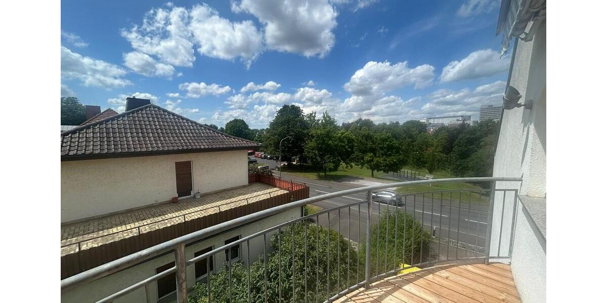 Dachgeschoßwohnung Künzell - 4 Zimmer, 160 m&sup2;, 1.390&euro; | Angebot:23555126