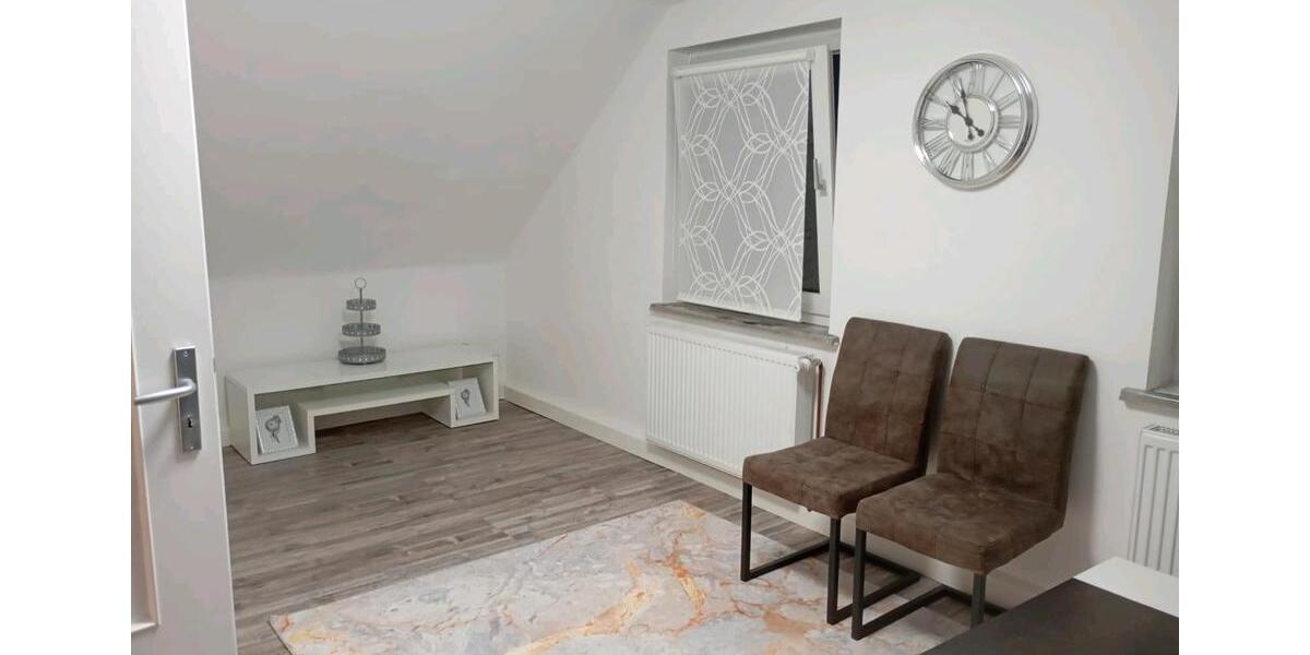 Dachgeschoßwohnung Hameln Kernstadt - 3 Zimmer, 65 m&sup2;, 490&euro; | Angebot:26588544