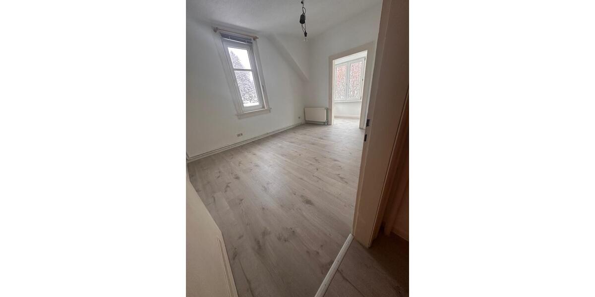 Etagenwohnung Friedrichroda - 4 Zimmer, 95 m&sup2;, 450&euro; | Angebot:25085390