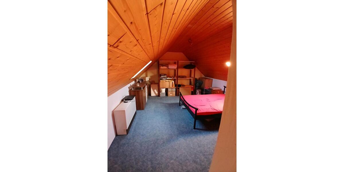 Etagenwohnung Ebersbach - 7 Zimmer, 141 m&sup2;, 1.125&euro; | Angebot:24937095
