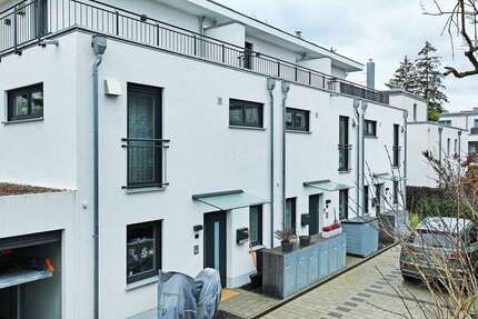 Haus München Untermenzing - 5 Zimmer, 144 m&sup2;, 3.400&euro; | Angebot:25235271