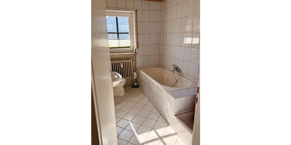 Etagenwohnung Gunzenhausen - 5 Zimmer, 134 m&sup2;, 998&euro; | Angebot:26432506