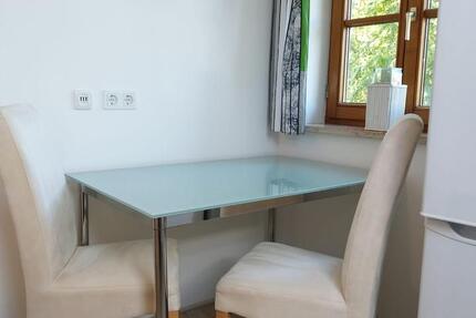 schön,möbliert, hell 1 zimmer