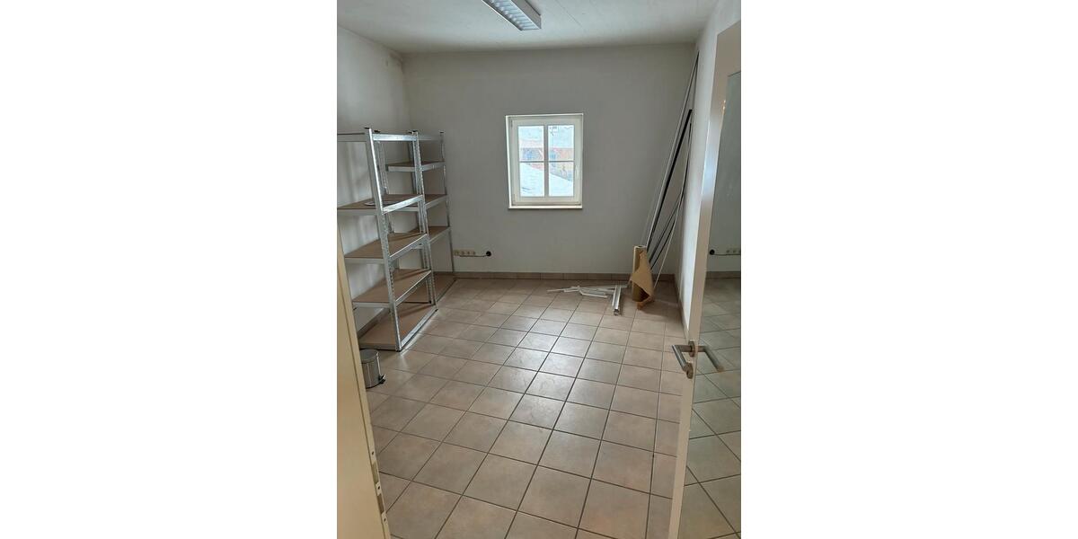 Gewerbeobjekt Ipsheim - 1.200&euro; | Angebot:24739480