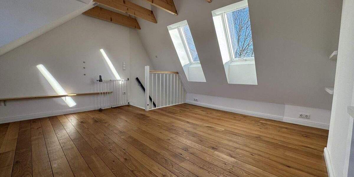 Reihenmittelhaus Hamburg Hausbruch - 5 Zimmer, 100 m&sup2;, 2.200&euro; | Angebot:24763303