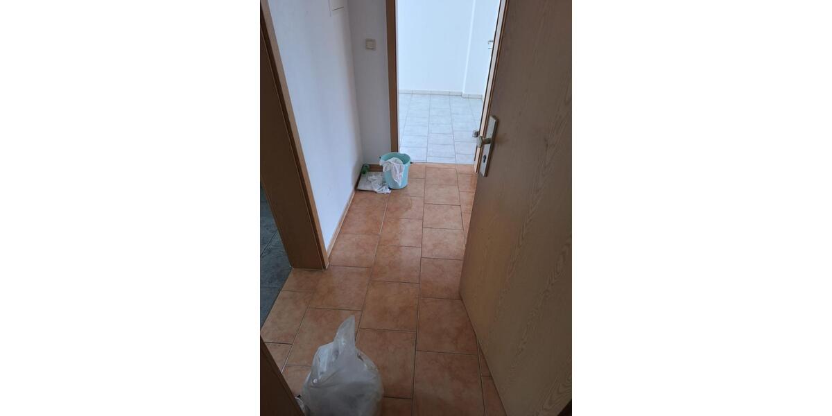 Erdgeschoßwohnung Döbeln - 2 Zimmer, 63 m&sup2;, 330&euro; | Angebot:26479203