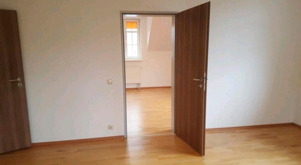 Etagenwohnung Rinteln - 2.5 Zimmer, 105 m&sup2;, 735&euro; | Angebot:26562586
