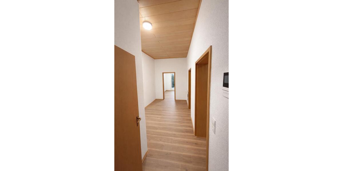 Etagenwohnung Plattling - 1 Zimmer, 84 m&sup2;, 900&euro; | Angebot:25149765