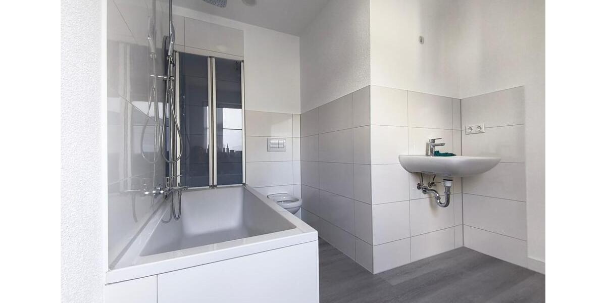 Dachgeschoßwohnung Elsterberg - 4 Zimmer, 96 m&sup2;, 620&euro; | Angebot:27638005