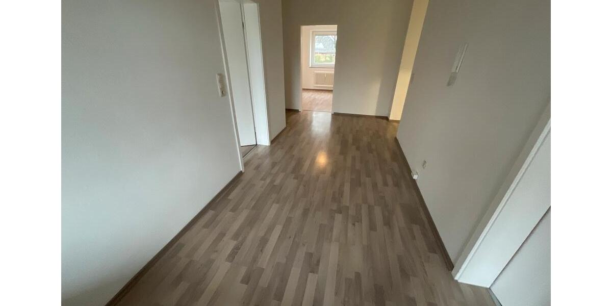 Etagenwohnung Brunsbüttel - 3 Zimmer, 77 m&sup2;, 529&euro; | Angebot:25149866