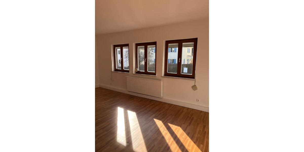Etagenwohnung Pfarrkirchen - 4 Zimmer, 92 m&sup2;, 950&euro; | Angebot:25310533