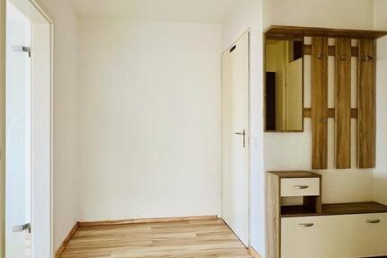 Helle 3,5-Zimmer-Wohnung mit Westbalkon und Garage 3.5 zimmer