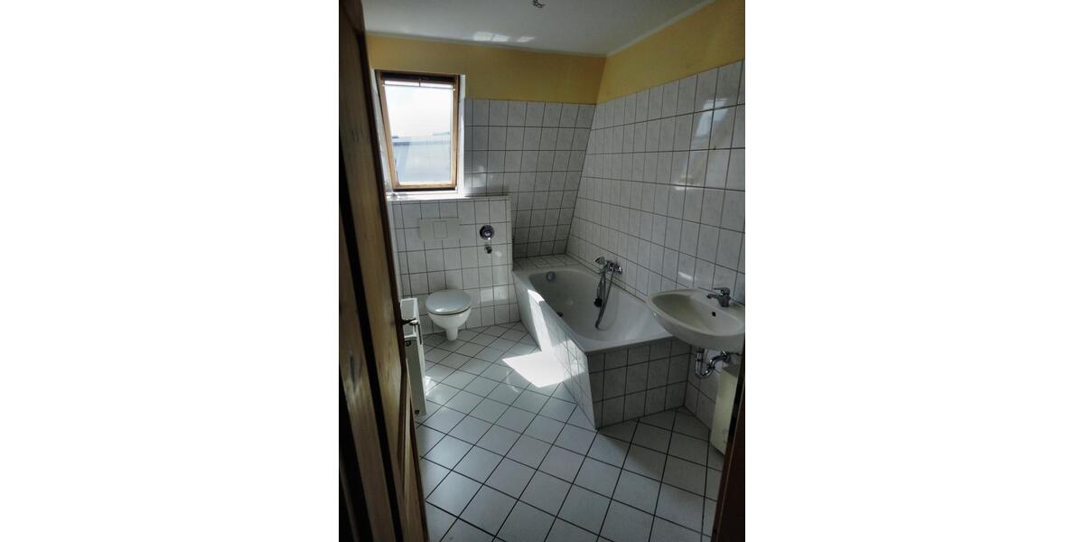 Dachgeschoßwohnung Magdeburg Alte Neustadt - 3 Zimmer, 66 m&sup2;, 430&euro; | Angebot:26426146