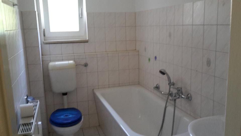 Dachgeschoßwohnung Apolda - 3 Zimmer, 50 m&sup2;, 400&euro; | Angebot:26562717