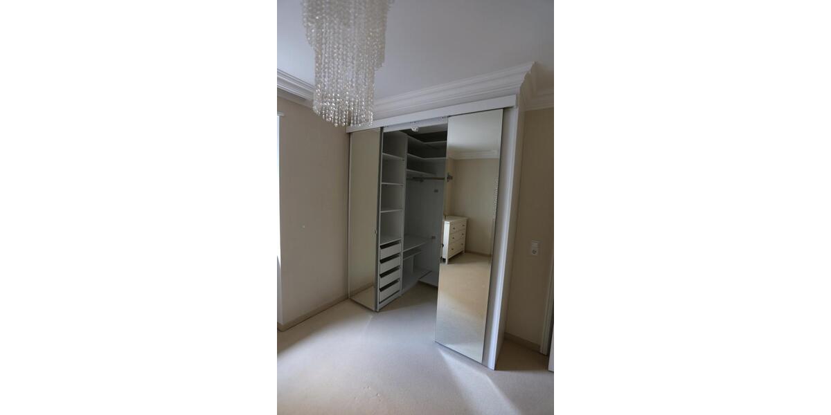 Erdgeschoßwohnung Augsburg Oberhausen - 4 Zimmer, 90 m&sup2;, 1.530&euro; | Angebot:26258732