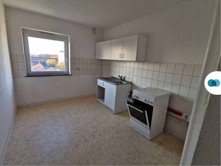 **Wohnen mit Ausblick: Renovierte und großräumige 2-Zi.-Whg. mit Balkon** zimmer