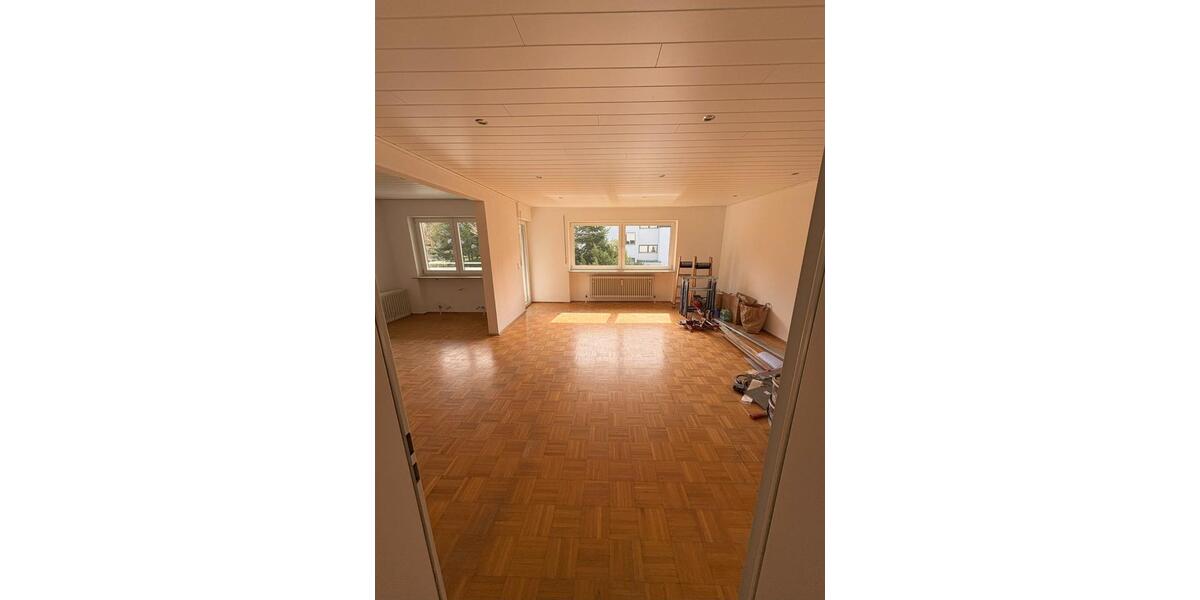 Etagenwohnung Ellwangen (Jagst) - 4 Zimmer, 108 m&sup2;, 1.000&euro; | Angebot:26040716
