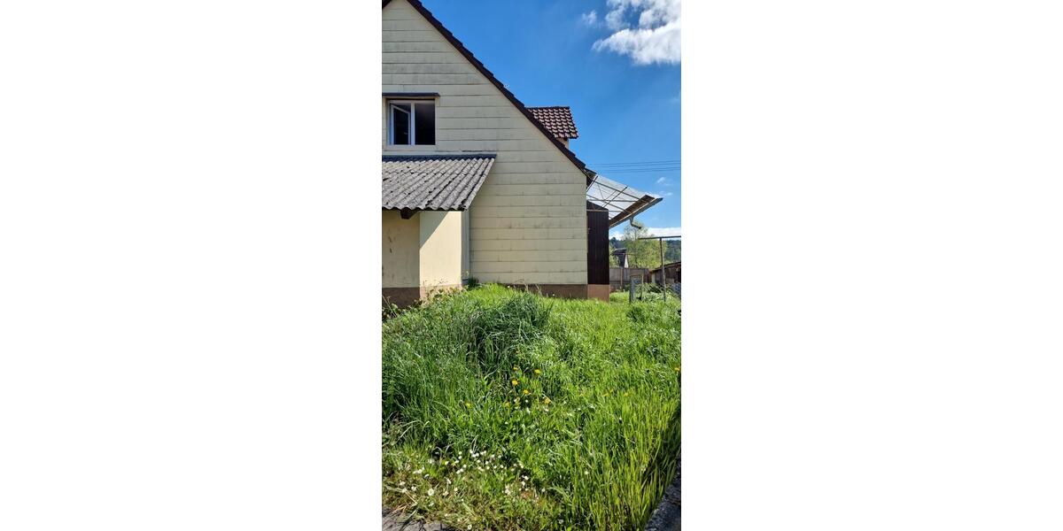Einfamilienhaus Buchen (Odenwald) - 8 Zimmer, 155 m&sup2;, 1.200&euro; | Angebot:25824301