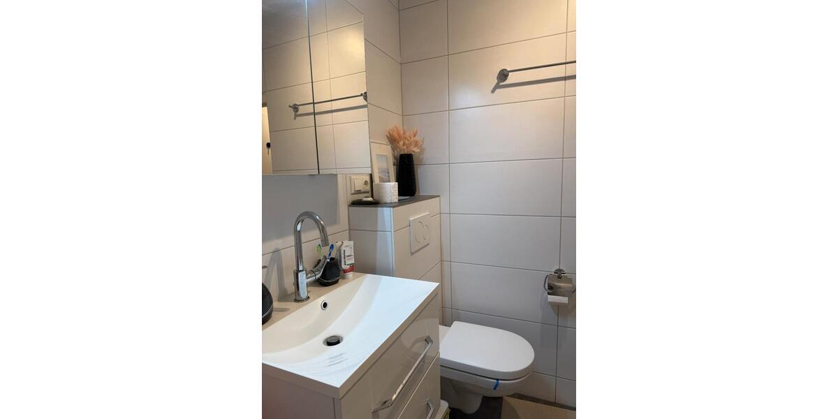 Etagenwohnung Wiesbaden Bierstadt - 2.5 Zimmer, 70 m&sup2;, 910&euro; | Angebot:26670550