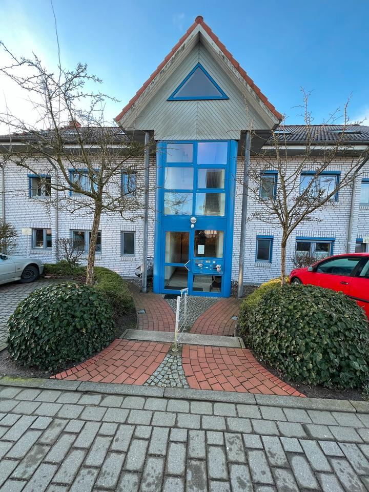Helle Wohnung 1,5 Zimmer in Preetz, Kührener Str. zu vermieten