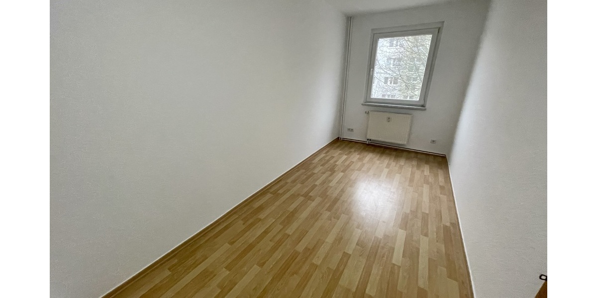 4 Raum Whg. mit Balkon, Bad mit Wanne in Gera - Langenberg! - Etagenwohnung Gera Langenberg | Angebot:27720525