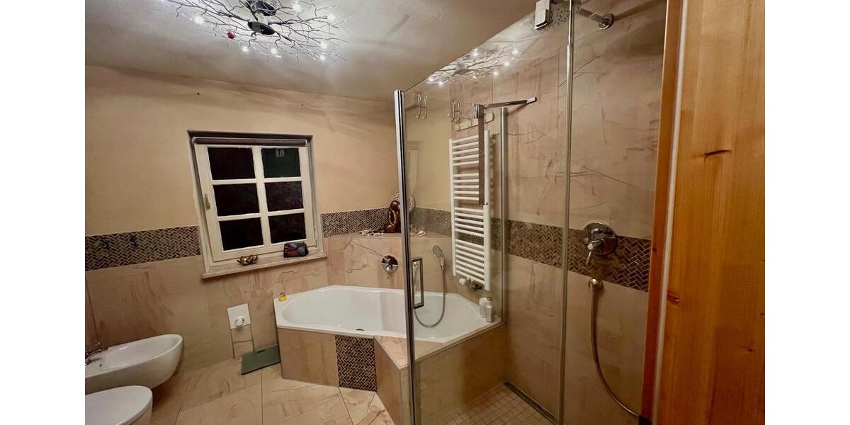 Einfamilienhaus Gemünden (Wohra) - 7 Zimmer, 185 m&sup2;, 1.500&euro; | Angebot:25315558