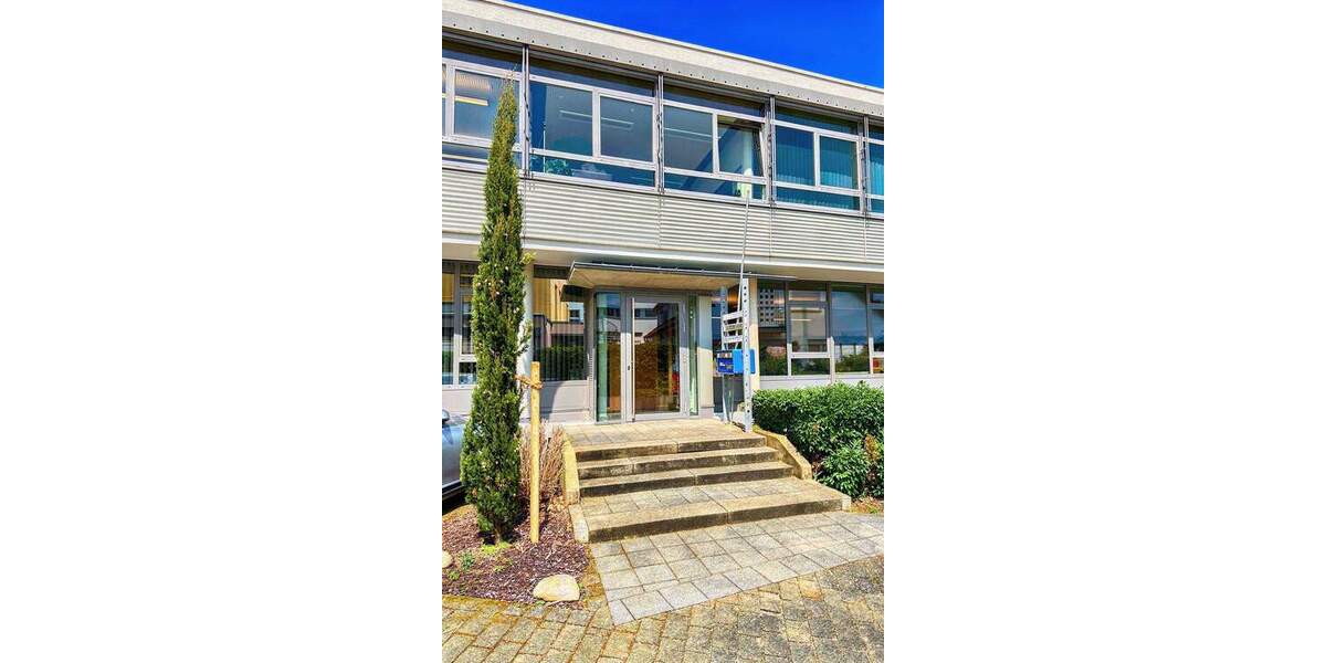 Gewerbeobjekt Kirchzarten - 2 Zimmer, 124 m&sup2;, 1.364&euro; | Angebot:25746098