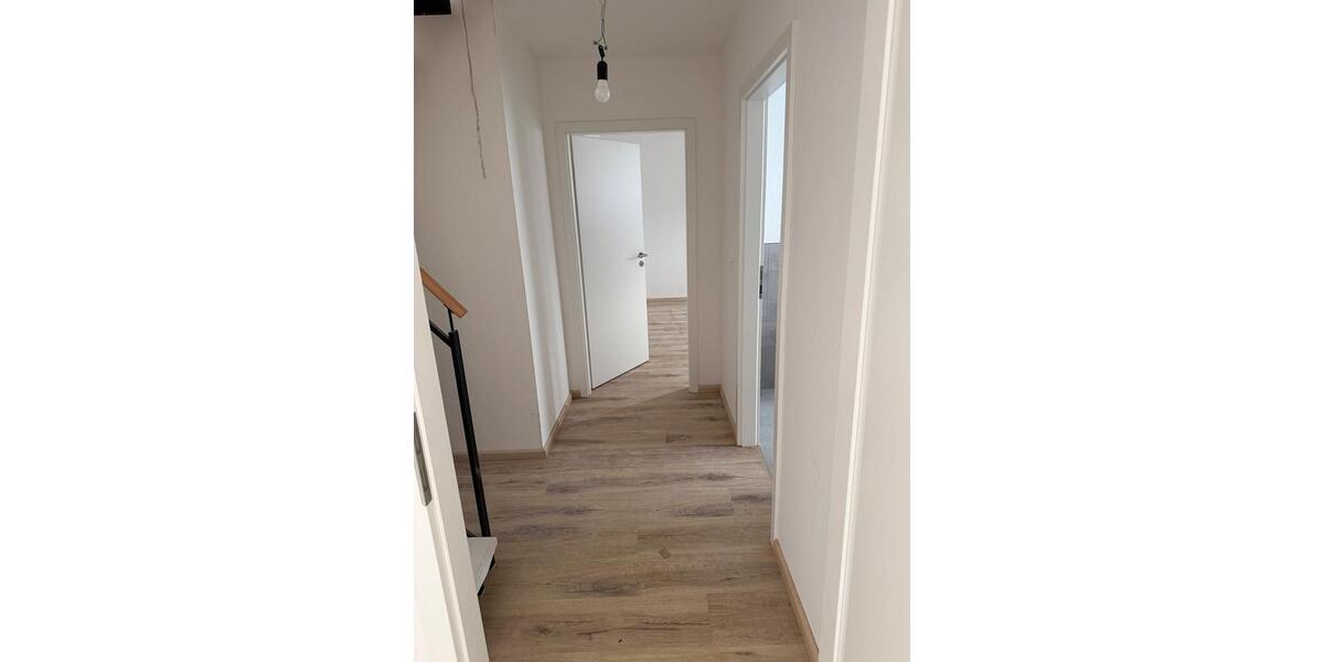 Erdgeschoßwohnung Crailsheim - 3 Zimmer, 102 m&sup2;, 1.260&euro; | Angebot:25421002