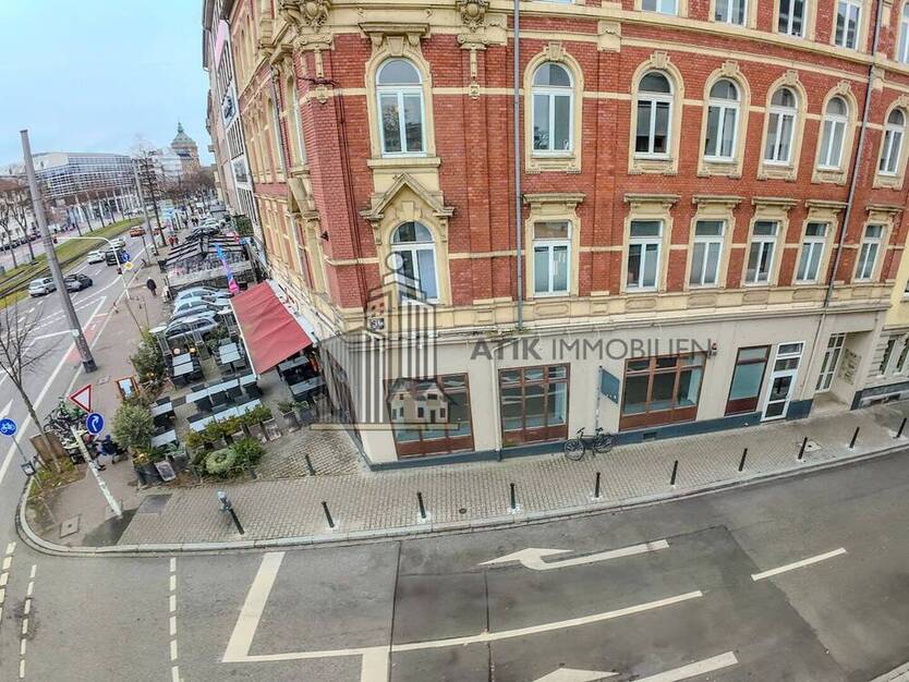 ATIK: Exklusive Bürofläche mit Altbaucharme und Terrasse im Zentrum - provisionsfrei