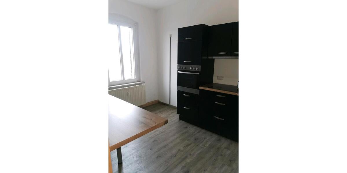 Dachgeschoßwohnung Oberlungwitz - 5 Zimmer, 110 m&sup2;, 550&euro; | Angebot:24384945