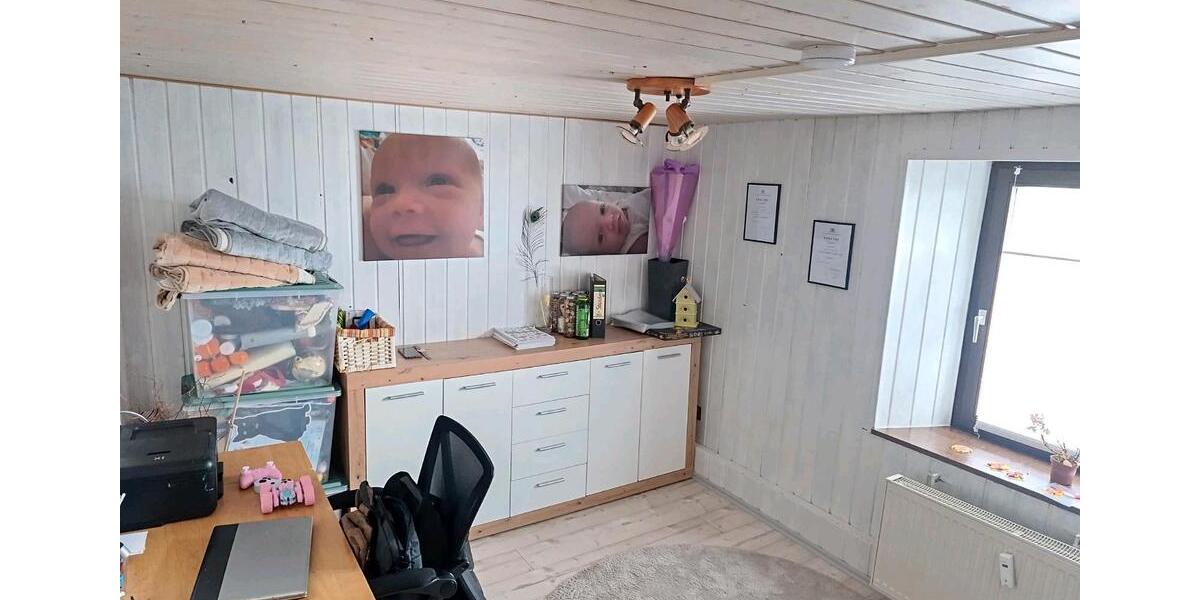 Etagenwohnung Görwihl - 6 Zimmer, 175 m&sup2;, 1.500&euro; | Angebot:26423402