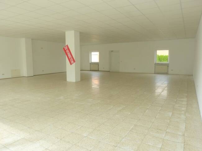 Gewerbeobjekt Schwandorf - 1.390&euro; | Angebot:26751879