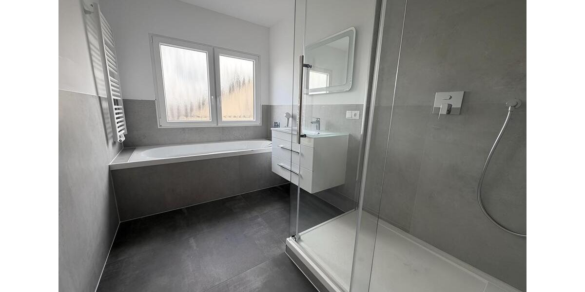 Dachgeschoßwohnung Sankt Augustin - 2 Zimmer, 102 m&sup2;, 1.310&euro; | Angebot:26072587