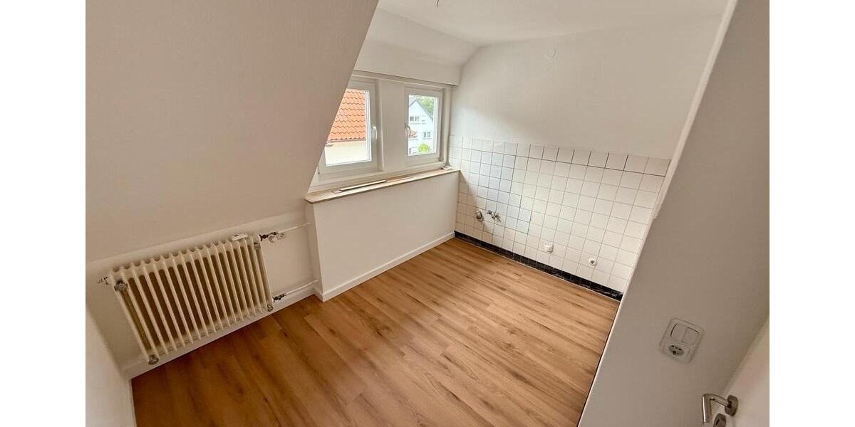 Dachgeschoßwohnung Bielefeld Heepen - 4 Zimmer, 82 m&sup2;, 998&euro; | Angebot:26642918