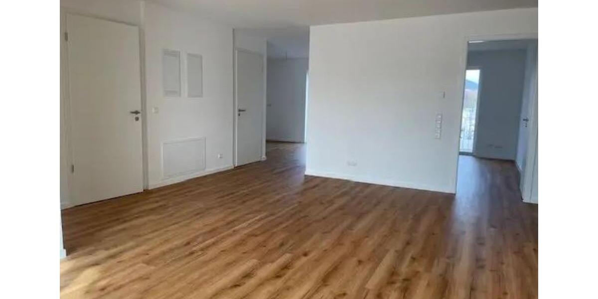 4 Raum-Wohnung, Loggia, Badewanne+Dusche 4 zimmer