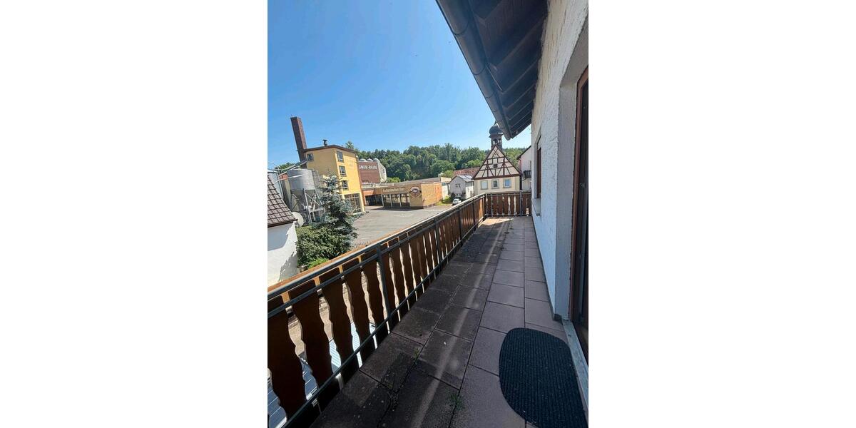 Etagenwohnung Eltmann - 6 Zimmer, 160 m&sup2;, 1.200&euro; | Angebot:26395880
