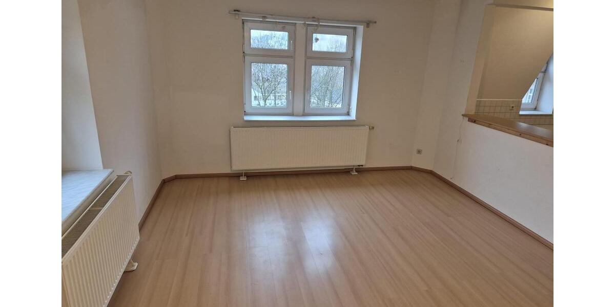 Gut sanierte Altbauwohnung mit Garage 3 zimmer