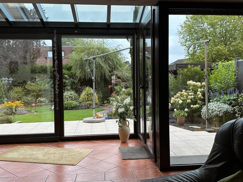 2-Zimmer-Wohnung in Breinig (Wintergarten, Terrasse und Garten) zimmer