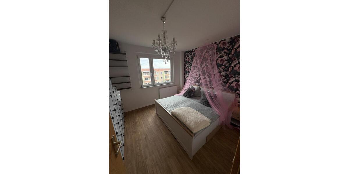 Etagenwohnung Saalfeld (Saale) - 3 Zimmer, 60 m&sup2;, 411&euro; | Angebot:25100788