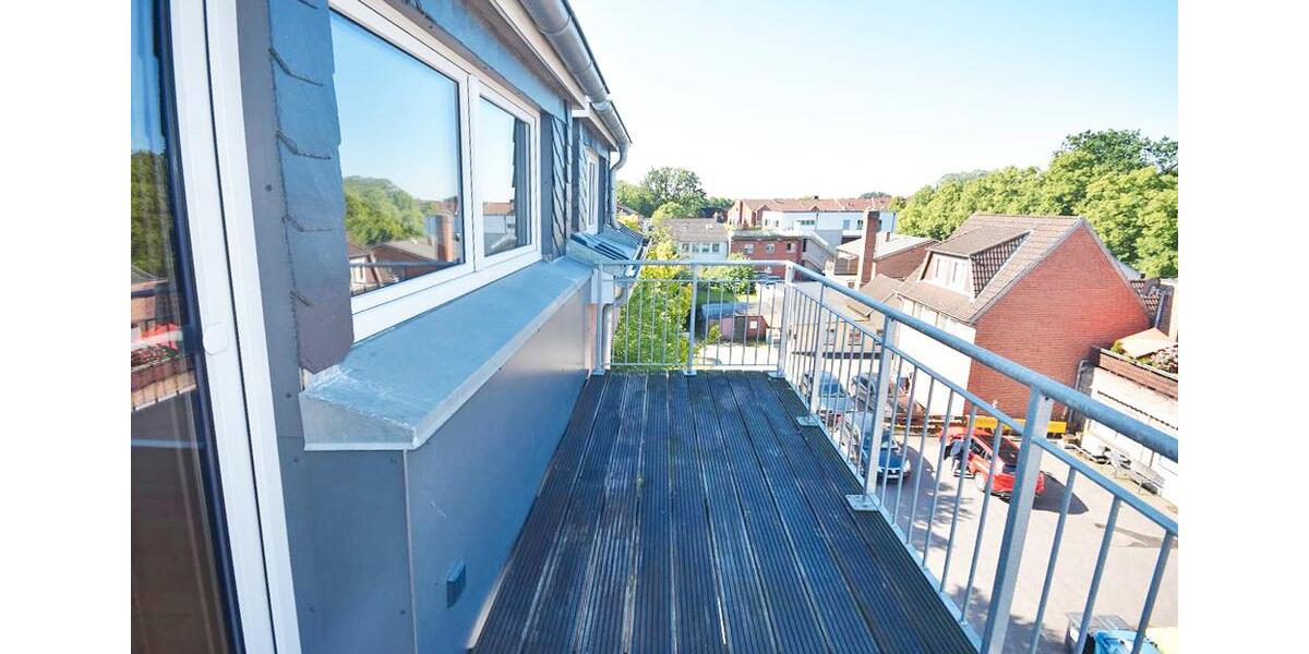Dachgeschoßwohnung Bargteheide - 3 Zimmer, 95 m&sup2;, 1.330&euro; | Angebot:26678330