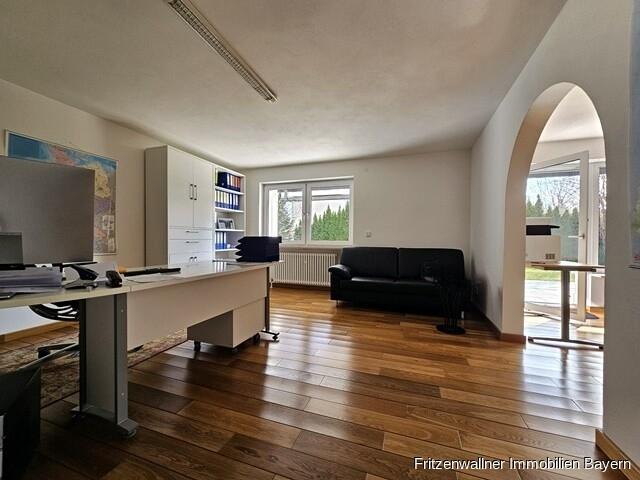 Erdgeschoßwohnung Kaufbeuren - 4 Zimmer, 125 m&sup2;, 1.500&euro; | Angebot:26489971